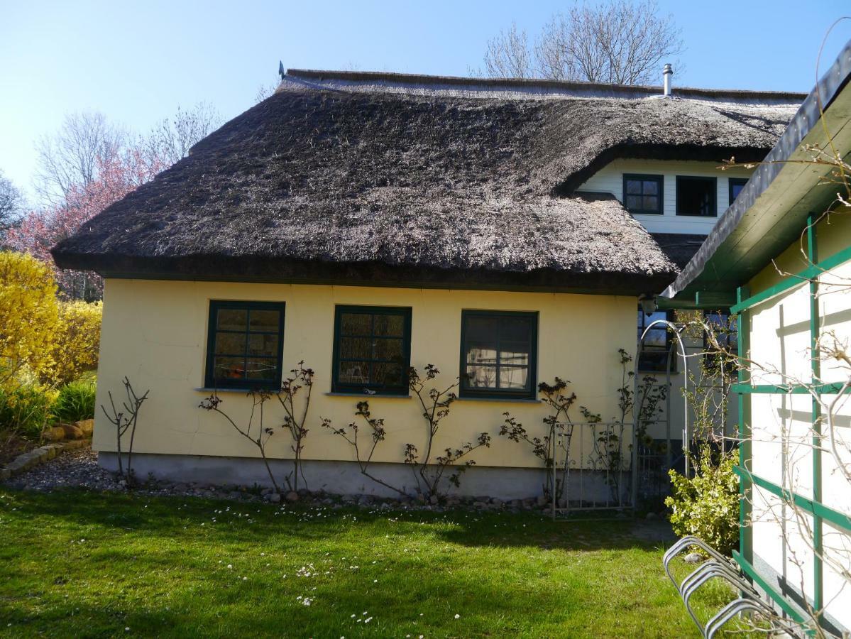 Ferienwohnung Urlaub unter Reet Bergen Auf Rugen Exterior foto